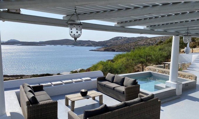Lipsoi Villa | Magnificent "villa M" in Lipsi. 7 bedrooms and an exceptional view for your vacations.