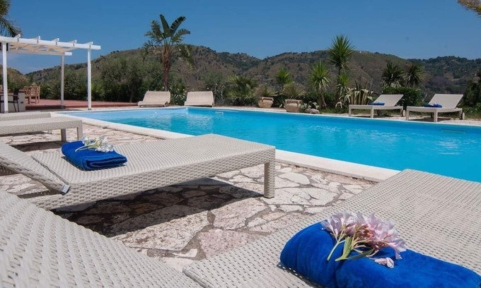 Gratteri Villa | Magnificent villa with swimming pool ideal for a holiday in a charming nature oasis