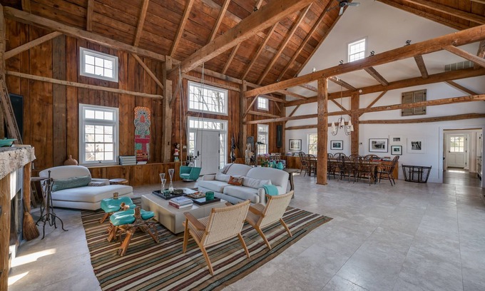 Wainscott House | Magnificent Wainscott Summer Rental - 5 Minute Walk to Beach