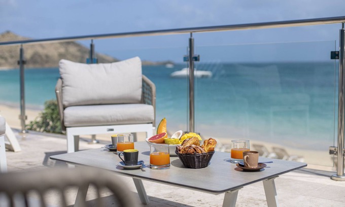 Grand Case Apartment | Magnificent waterfront apartment-Free breakfast