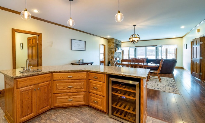 Town of Milo House | Magnificient Newly Built East side Home