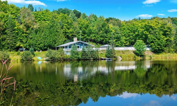 Sainte-Ann-des-Lacs Ski Chalet | Magnifique Chalet - Bord DE LAC ET Piscine