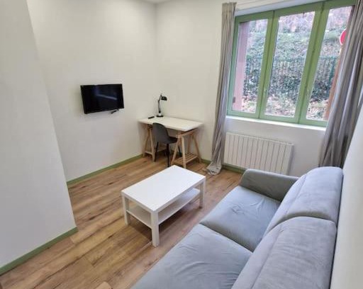 Centre Deux Apartment | Magnifique Appartement TI BIS avec 1 Chambre