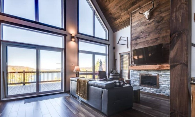 Mauricie Ski Chalet | Magnifique Chalet en Nature, Les Hauteurs St-maurice