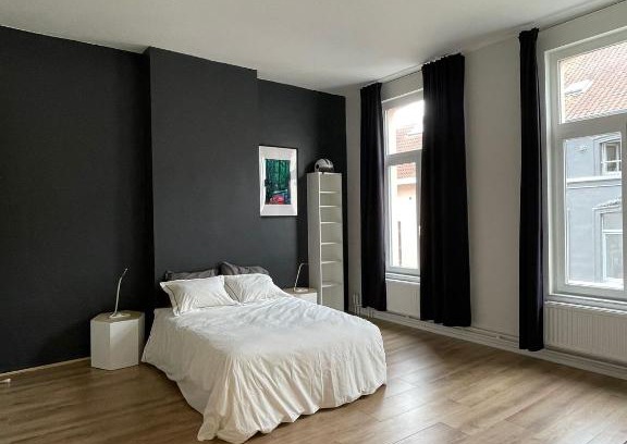 Postel Apartment | Magnifique duplex situé place Flagey