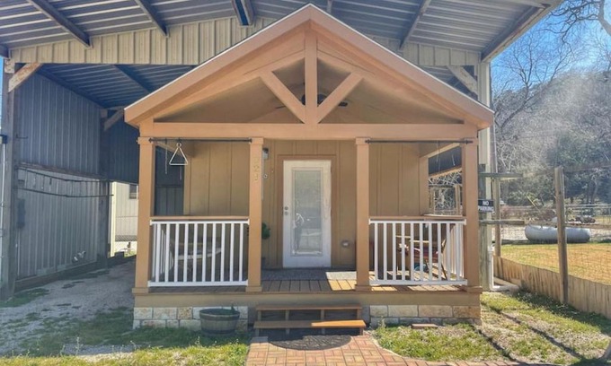 New Braunfels Apartment | Magnolia Creek Haus on River Road