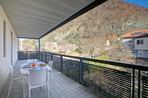 Laveno Apartment | Magnolia - Happy Rentals