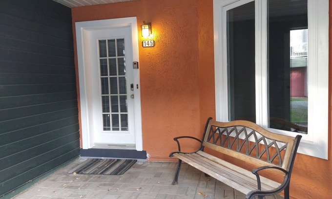 Magog Condo | Magog Canada 3 Bedroom Ground Level Walk To Lake & Close To Mt. Orford