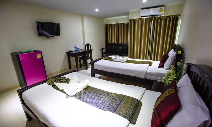 Pho Sadet Hotel | Maharaj Grand
