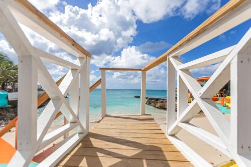 Maho Apartment | Maho Beach House - Petite Studio - Beach Access