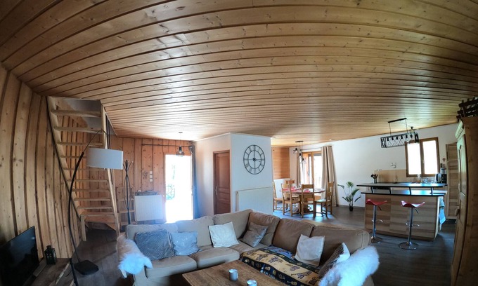 Saint-Colomban-des-Villards House | Maison a la Montagne