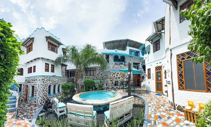 Bahia de la Academia Hotel | Maidith Galapagos Inn
