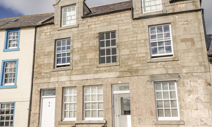 Pittenweem House | MAIMIE’S HARBOURVIEW, pet friendly in Pittenweem