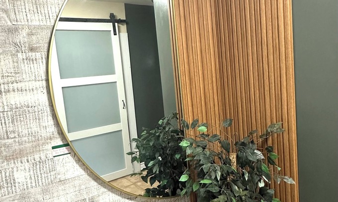 Woburn House | Main floor city living with nature+30 minutes from downtown