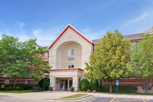 Schaumburg Hotel | MainStay Suites Chicago Schaumburg