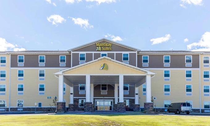 Sidney Hotel | MainStay Suites Sidney - Medical Center