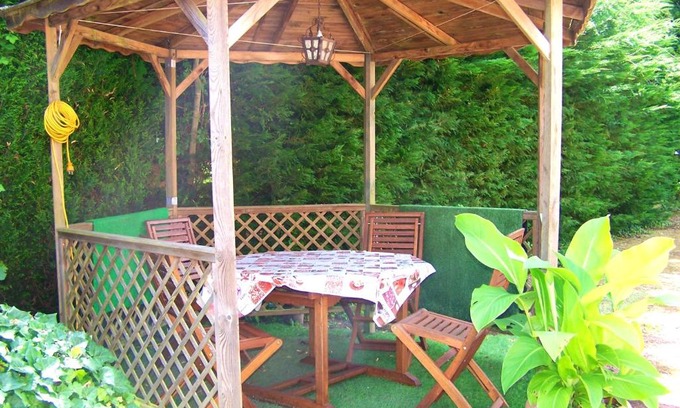La Chapelle-aux-Choux House | Maison accueillante à La Chapelle-aux-Choux avec jardin spacieux 70 m²