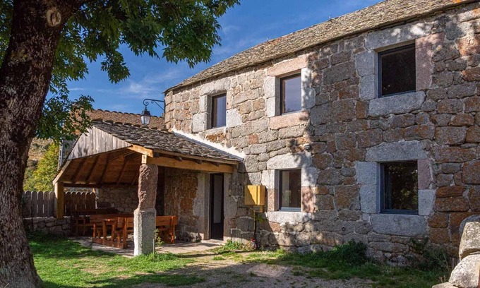 Pont-de-Montvert-Sud-Mont-Lozere House | Maison Almir - Gîtes de France 3 Épis 6 Personnes au Cros