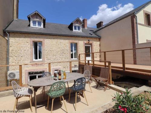 Le Mele-sur-Sarthe House | Maison ancienne tout confort pour 8 pers., proche loisirs - FR-1-497-252