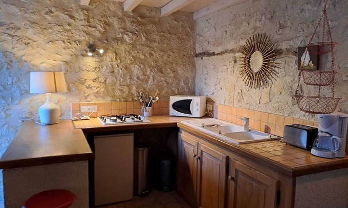 Larressingle House | Maison au Cœur d un Village