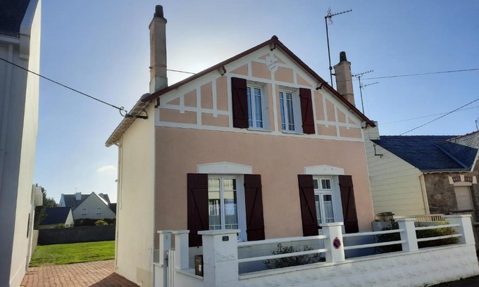 Le Croisic House | Maison au calme, proche centre et mer, jardin clos