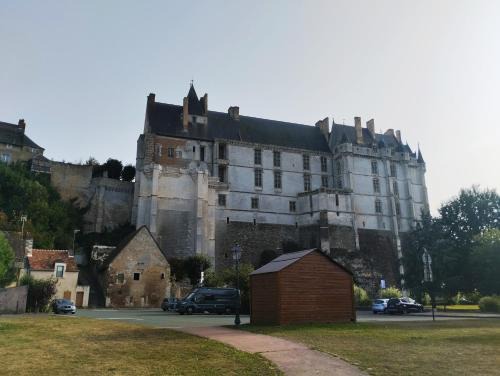 Chateaudun House | Maison au pied du château