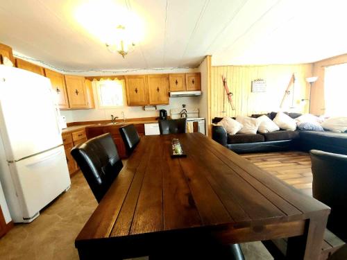 Barraute Apartment | Maison au Pied du Mont Video