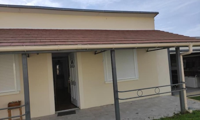 Milly-la-Foret House | Maison avec deux chambres au calme