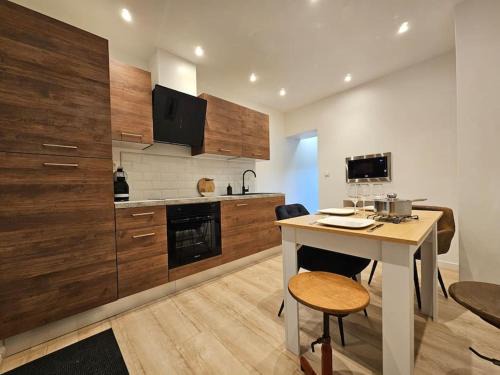Epinal Apartment | Maison avec garage et terrasse quartier historique