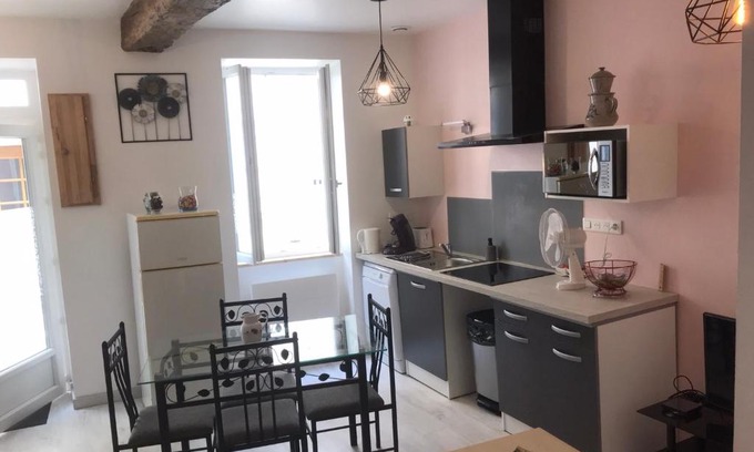 Nerac Apartment | Maison chaleureuse au centre ville