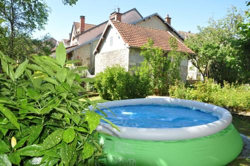 Ornans House | Maison confortable Ornans + Jardin