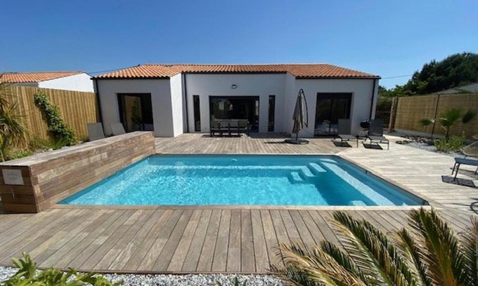 Saint-Denis-d'Oleron House | Maison contemporaine à Saint-Denis-d'Oléron avec piscine privée, proche plage, 10 couchages - FR-1-246A-243