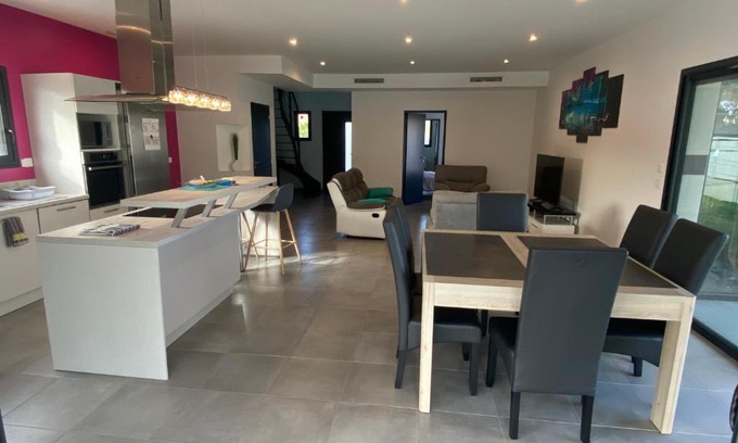 Cornebarrieu Apartment | Maison contemporaine de standing CLINIQUE DES CÈDRES