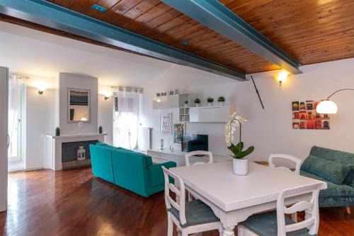 Ferrara Historic Centre Apartment | Maison Contrari