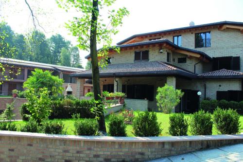 Seregno Apartment | Maison d'Elite