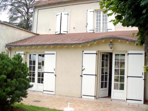 Bois-le-Roi House | Maison d'Hôtes Villa Brindille