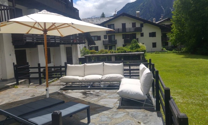 Courmayeur Apartment | Maison De Charme Courmayeur