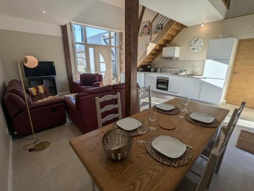 Chaingy House | Maison de charme rénovée au cœur du Val de Loire avec parking et wifi inclus - FR-1-590-526