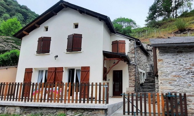 Ustou House | Maison de Marie Gîte Ariègeois