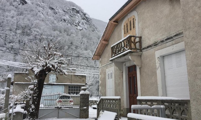 Estenos House | Maison de Marius et Maison d Amelie