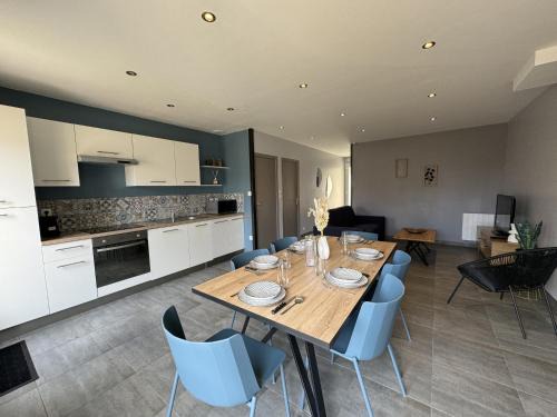 Arnage House | Maison des tourelles - 6pers - WiFi - Rêve au Mans