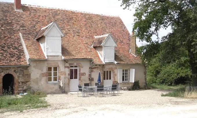 Epineuil-le-Fleuriel House | Maison du jardinier