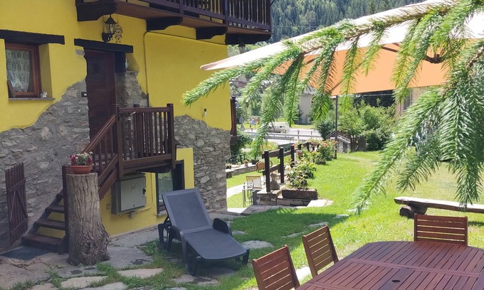 Maen Apartment | Maison du Soleil - a stone's throw from the sky, for those who love skiing and more