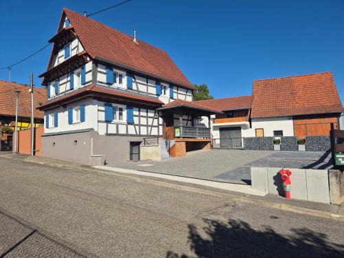 Gunstett House | Maison Florentine