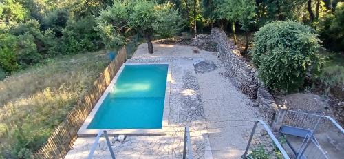 Saint-Cesaire-de-Gauzignan House | Maison avec piscine