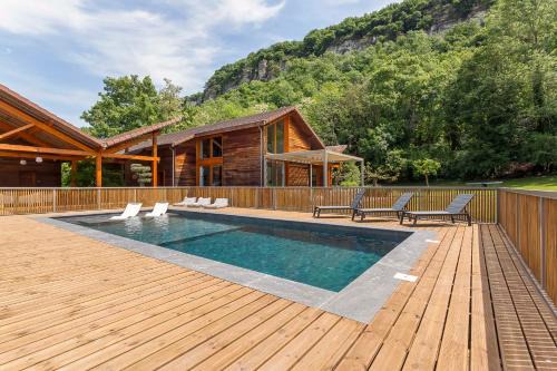 Hieres-sur-Amby Villa | MAISON GAÏA