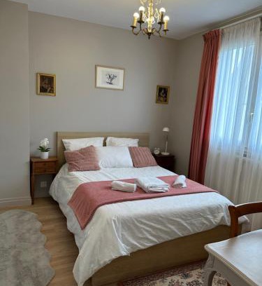 Arcueil Villa | Maison Grand Paris avec jardin et parking privé proche RER B et M14