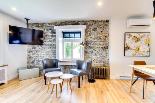 Quartier 5-4 Apartment | Maison Grenier - Le Loft