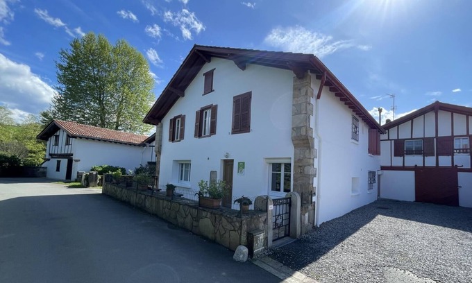 Saint-Pee-sur-Nivelle House | Maison "harotcheta" - Saint-pee-sur-nivelle