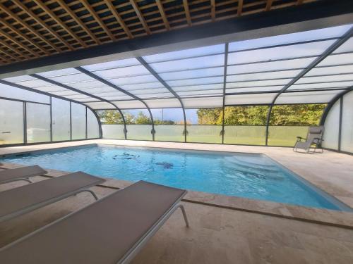 Orsennes House | Maison isolée avec jardin, piscine intérieure chauffée et équipements pour des vacances de rêve. - FR-1-591-330